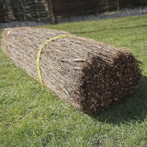 Brushwood Thatch Screen Roll - 1.5X4M(2CM DIAMETER) 6 Brushwood Thatch Screen Roll - 1.5X4M(2CM DIAMETER) - Image 4