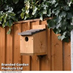 Classic Nest Box With Shingle Roof